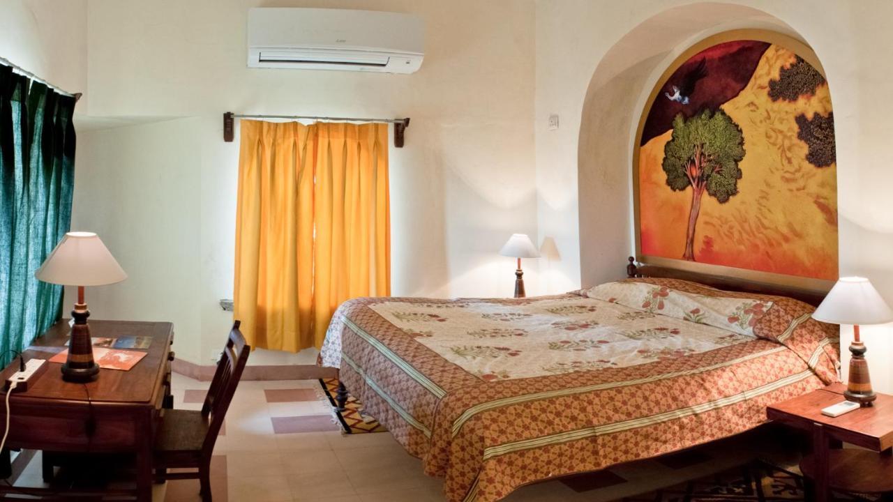 Neemrana'S - Tijara Fort Palace Exterior photo