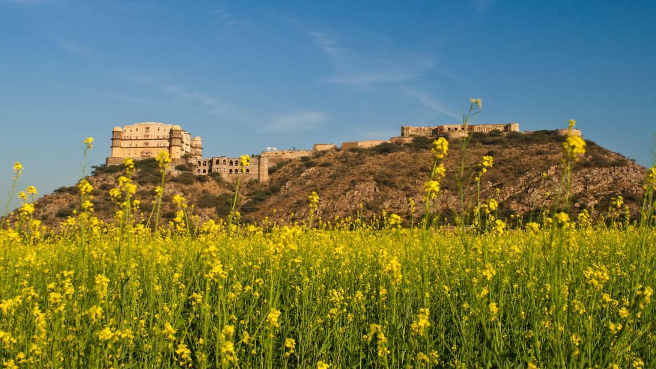 Neemrana'S - Tijara Fort Palace Exterior photo