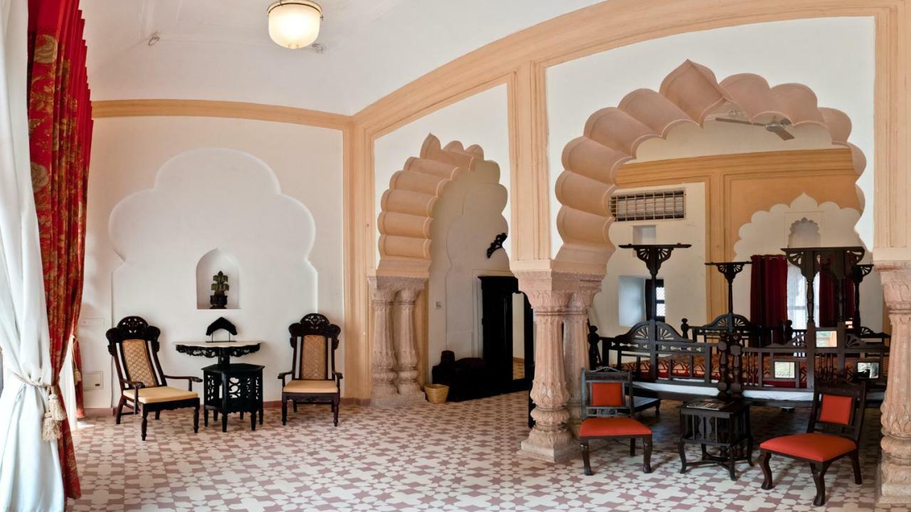 Neemrana'S - Tijara Fort Palace Exterior photo